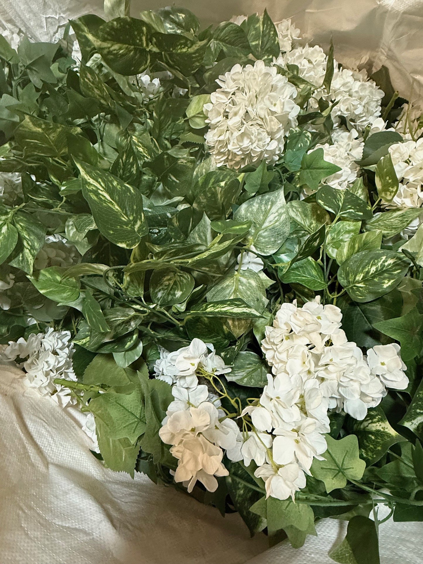 Tonne Bag Assorted Hydrangeas and ivy garland - 1 BAG